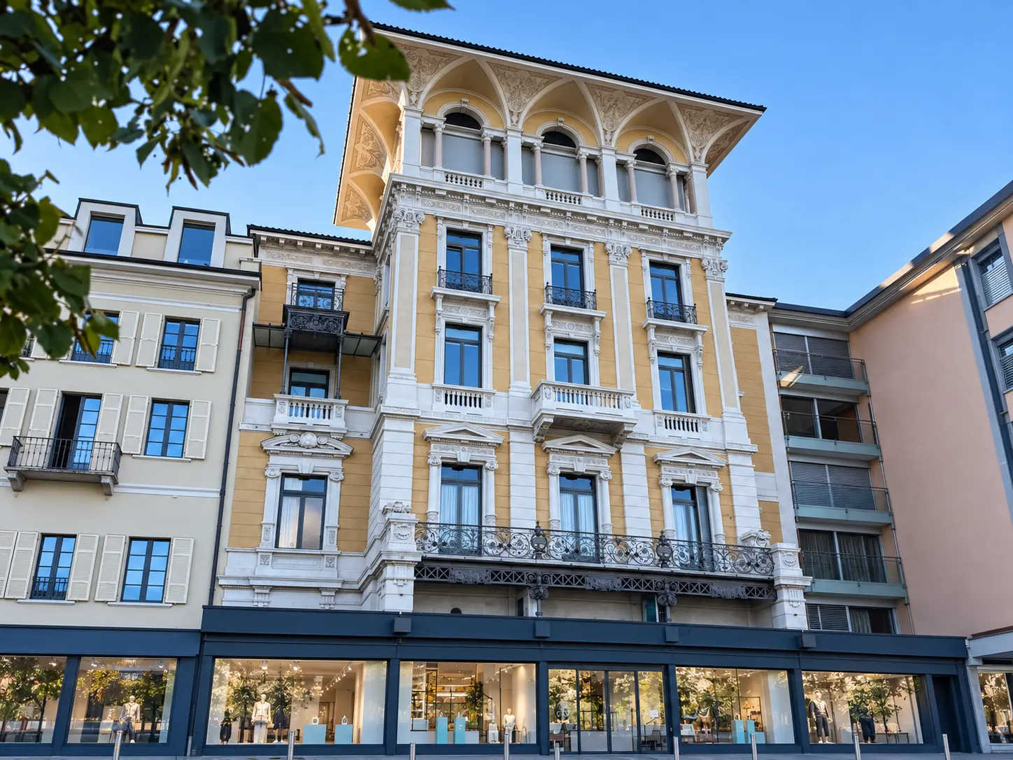 Historische Fassade in einer Tessiner Innenstadt